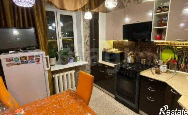 3-комн квартира проспект Космонавтов, 15,  д. 15