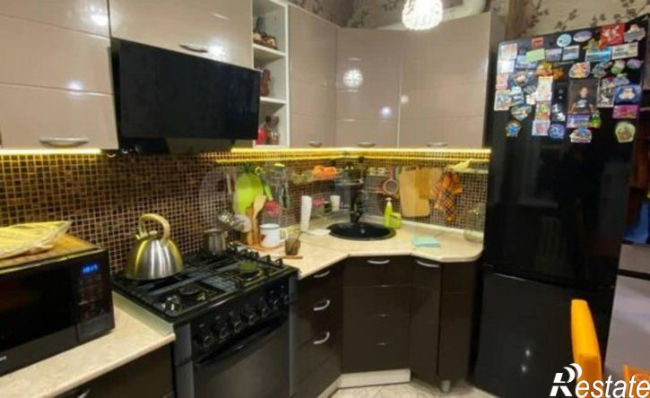 3-комн квартира проспект Космонавтов, 15,  д. 15