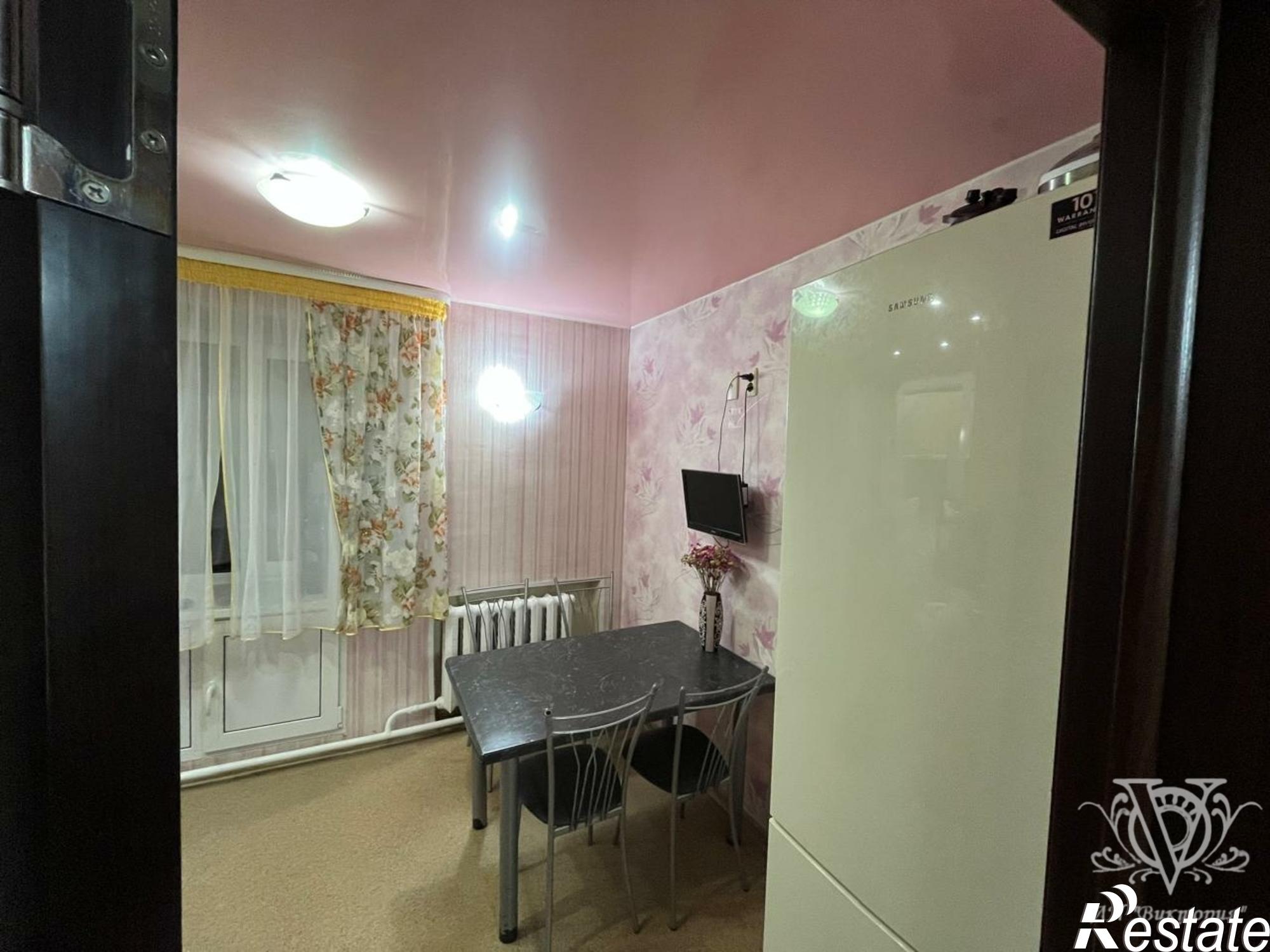 Купить квартиру за 3 560 000 рублей на муниципальный округ Ухта,посёлок УРМЗ,Школьная улица,2