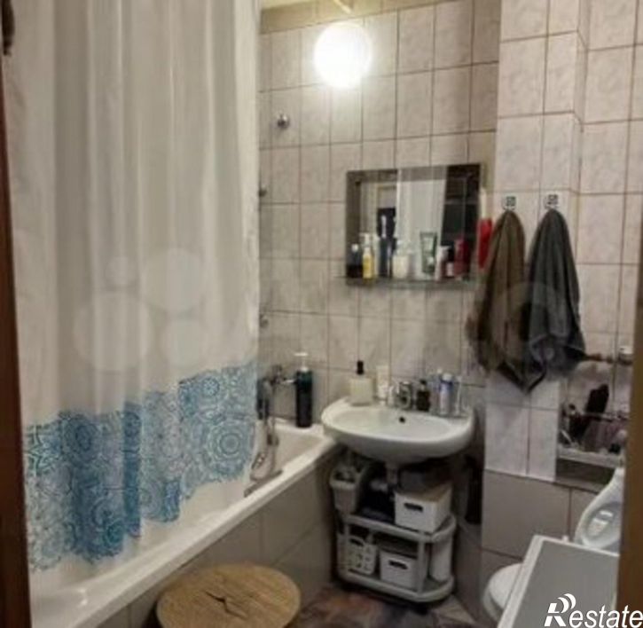 3-комн квартира наб Нефтяников, 8,  д. 8