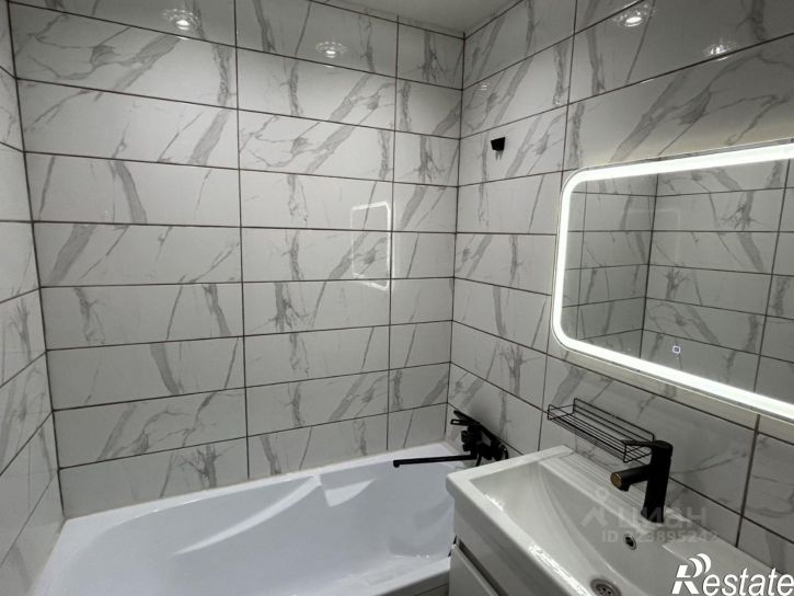 2-комн квартира проспект Космонавтов, 32,  д. 32