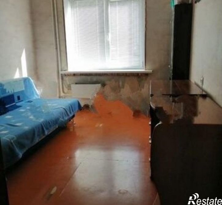 3-комн квартира ул Сенюкова, 18,  д. 18