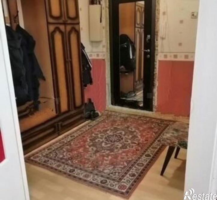 3-комн квартира ул Сенюкова, 18,  д. 18