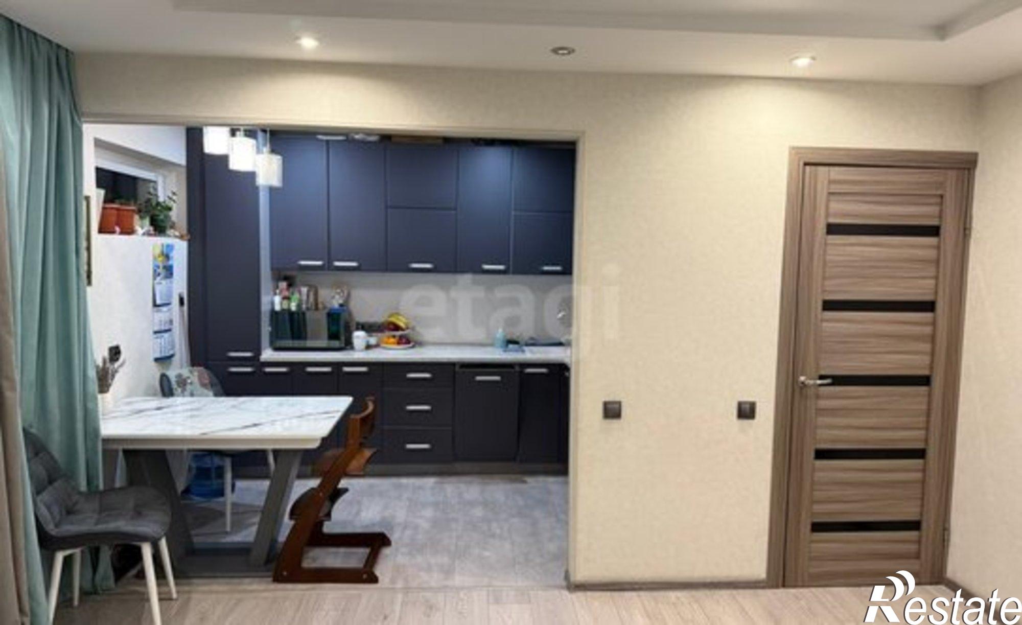 Купить квартиру за 4 100 000 рублей на Пионергорский проезд, 4