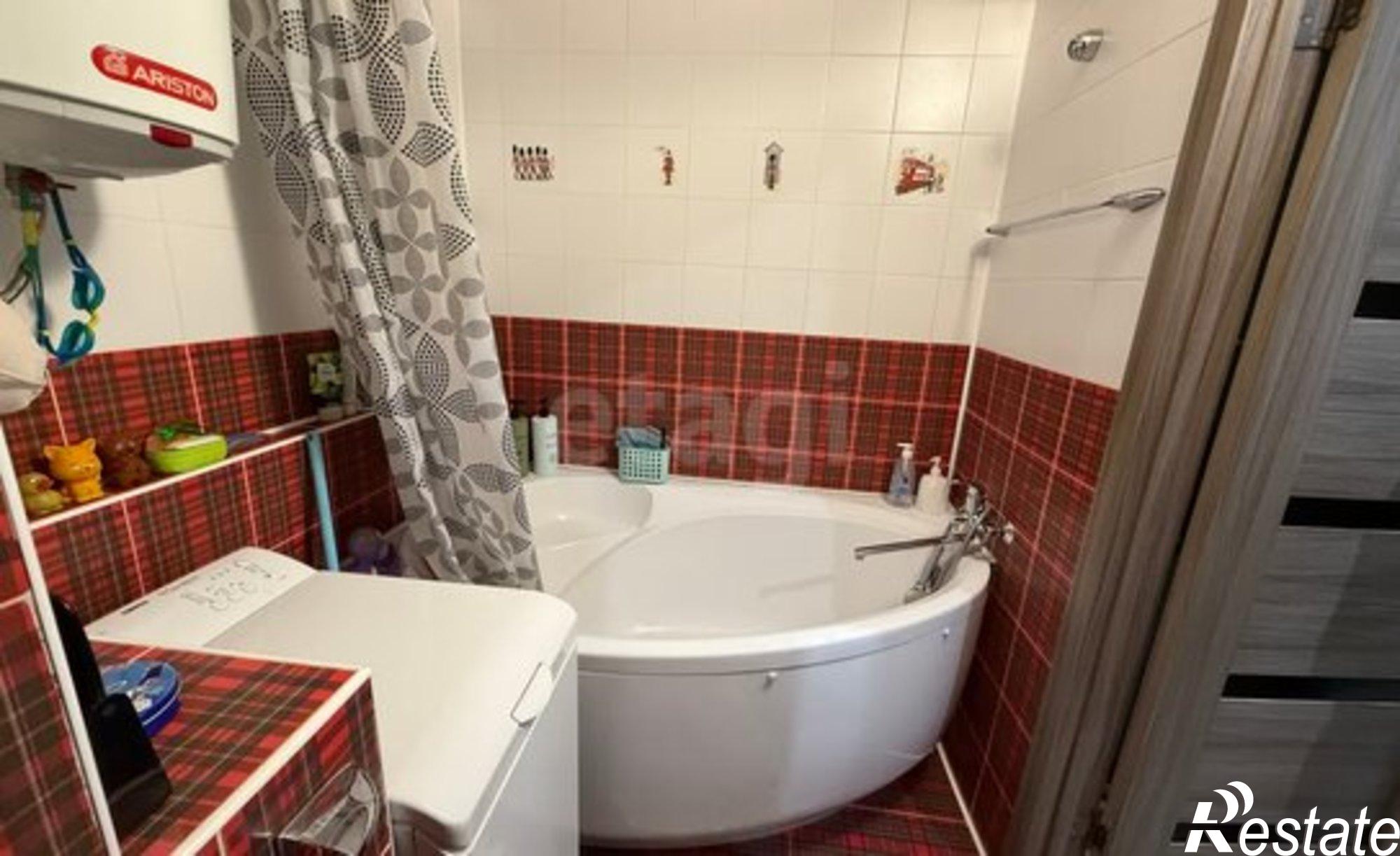 Купить квартиру за 4 100 000 рублей на Пионергорский проезд, 4