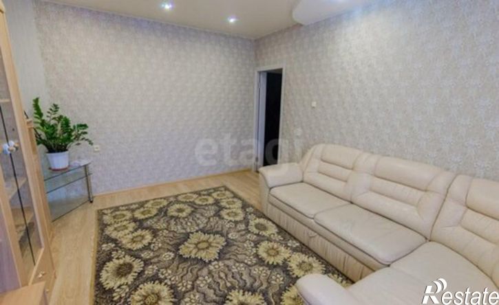 3-комн квартира улица Куратова, 20,  д. 20