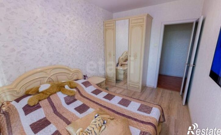 3-комн квартира улица Куратова, 20,  д. 20