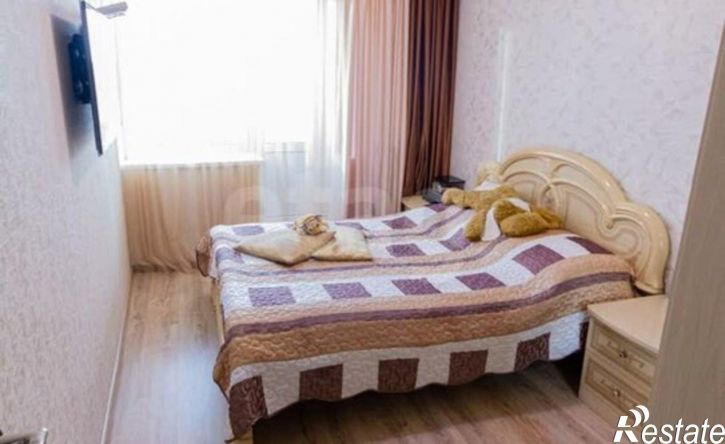 3-комн квартира улица Куратова, 20,  д. 20