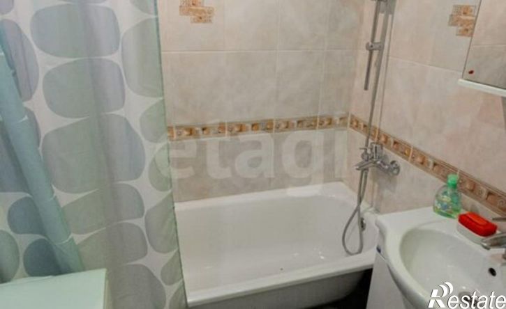 3-комн квартира улица Куратова, 20,  д. 20