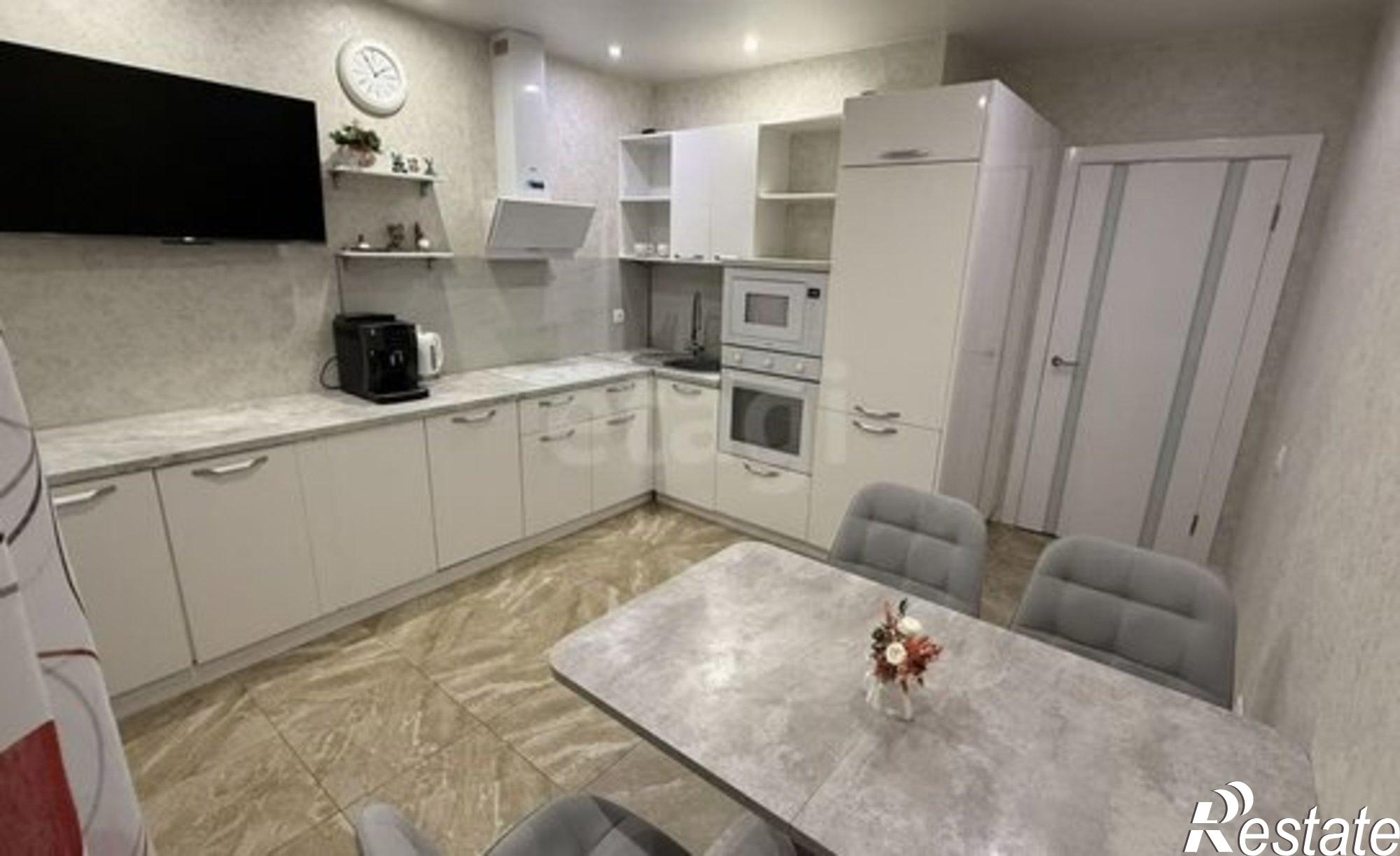 Купить квартиру за 10 800 000 рублей на улица М.К. Сидорова, 9