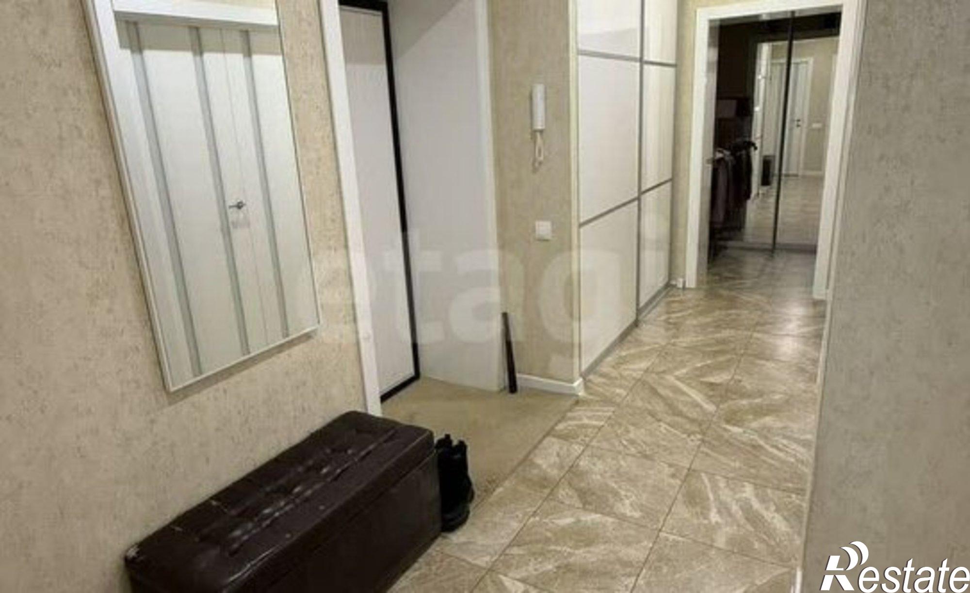 Купить квартиру за 10 800 000 рублей на улица М.К. Сидорова, 9