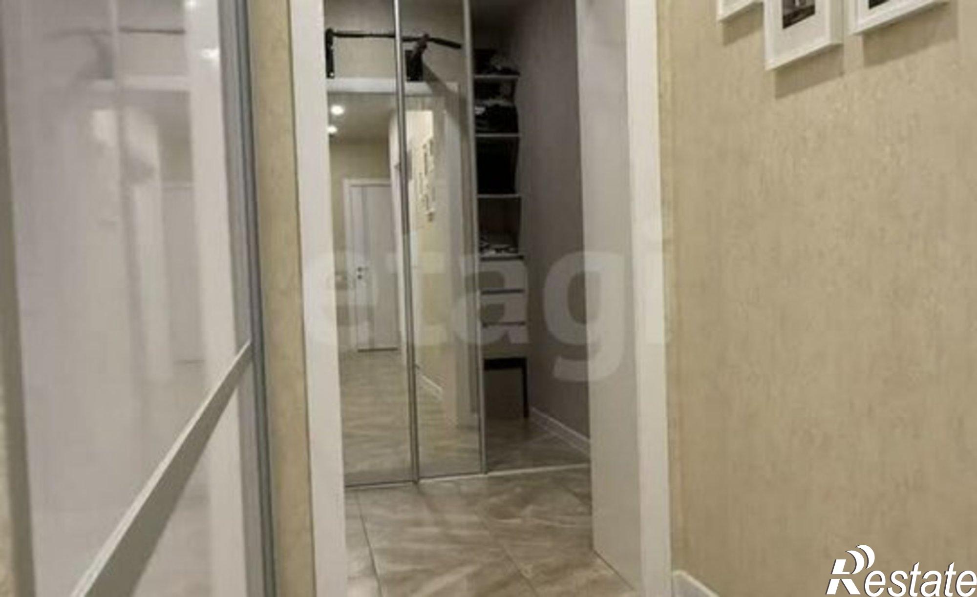 Купить квартиру за 10 800 000 рублей на улица М.К. Сидорова, 9