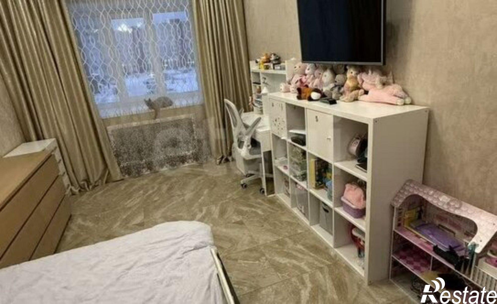 Купить квартиру за 10 800 000 рублей на улица М.К. Сидорова, 9