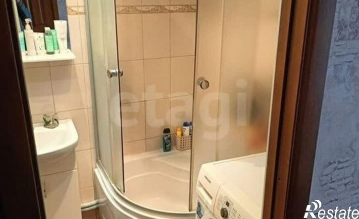 3-комн квартира улица Куратова, 5,  д. 5