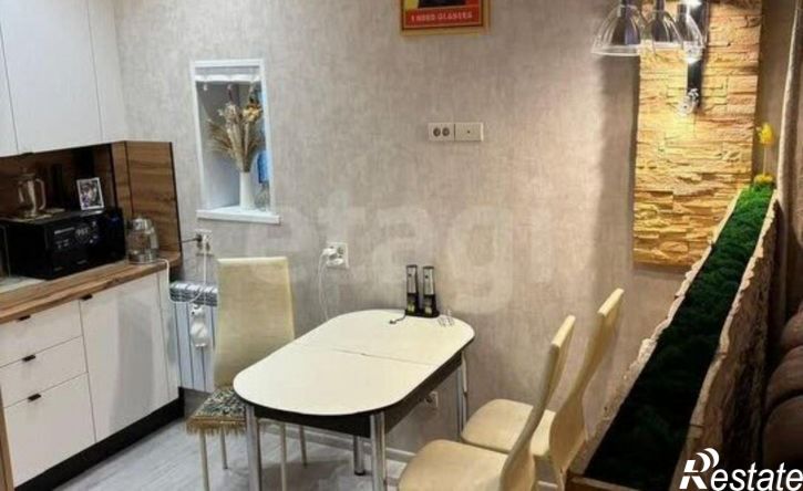 4-комн квартира улица Куратова, 10,  д. 10