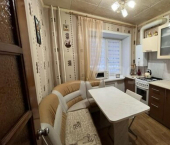 2-комн, 42кв м, этаж 1/5 пр-кт Космонавтов, 34