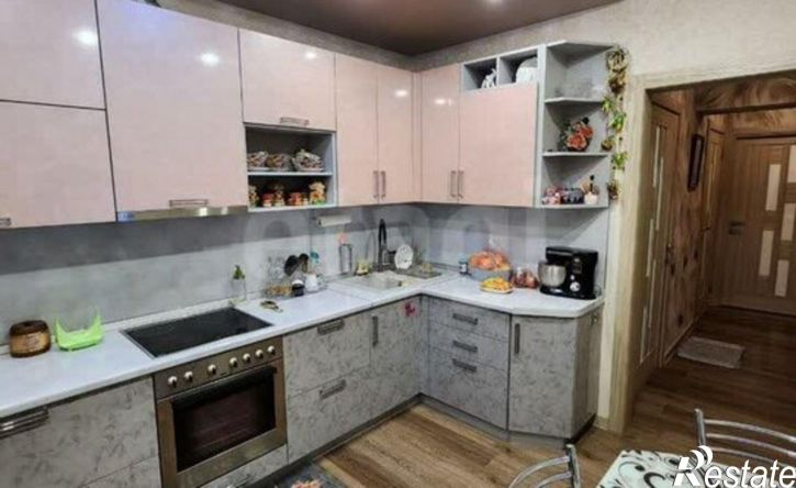 3-комн квартира пр-кт А.И.Зерюнова, 18,  д. 18