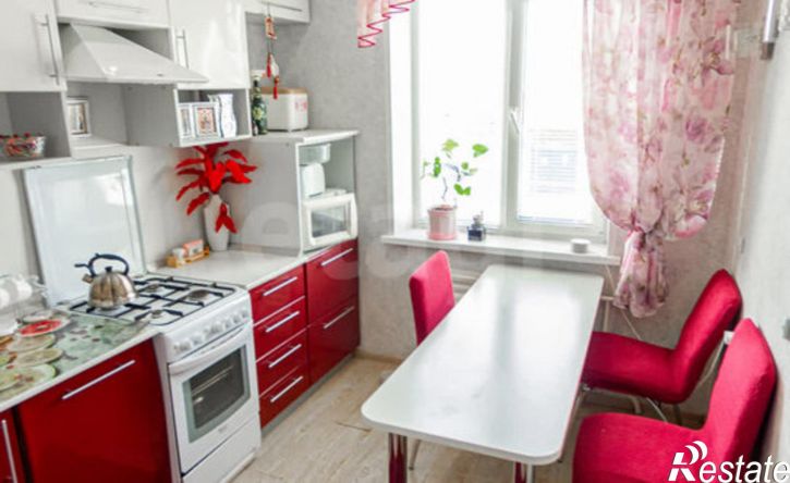 3-комн квартира улица Куратова, 20,  д. 20