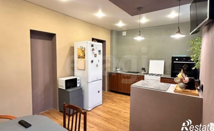 3-комн квартира проспект Космонавтов, 23,  д. 23