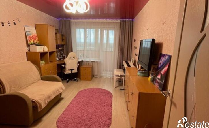 3-комн квартира улица Сенюкова, 57,  д. 57