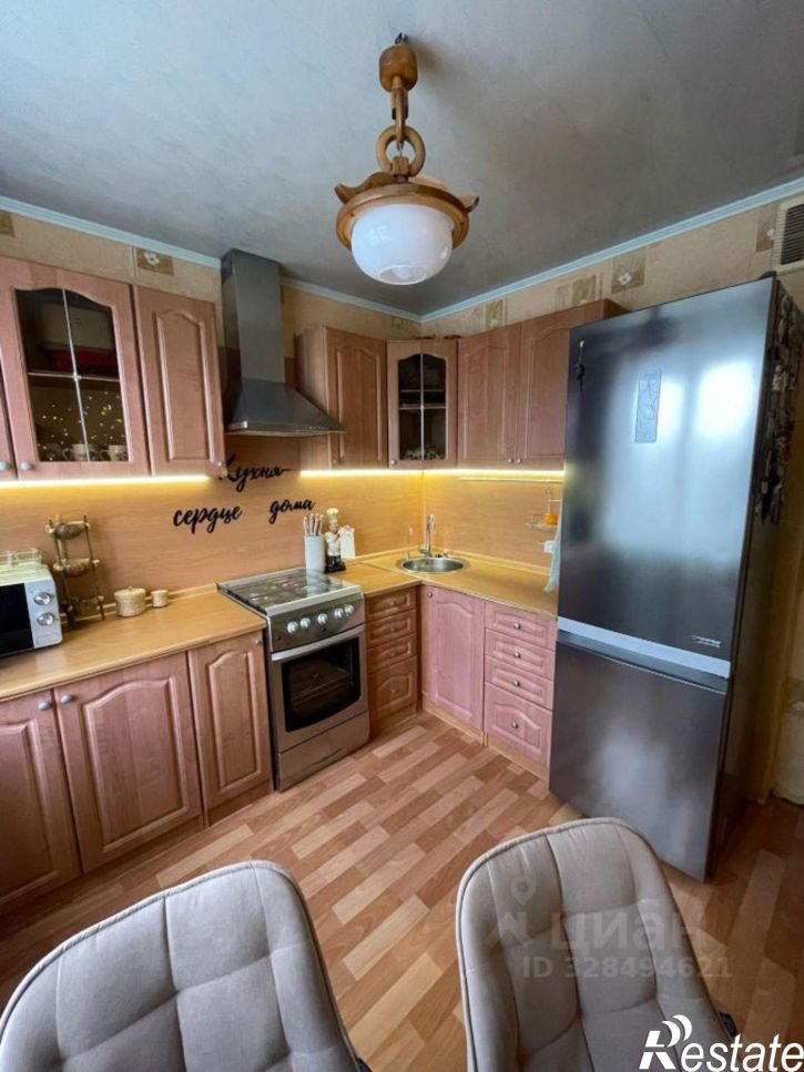 3-комн квартира улица Сенюкова, 57,  д. 57