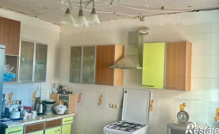 4-комн квартира проспект Космонавтов, 50,  д. 50