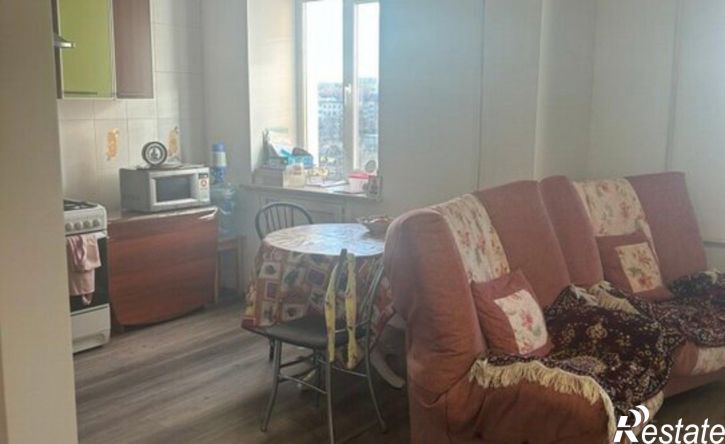 4-комн квартира проспект Космонавтов, 50,  д. 50