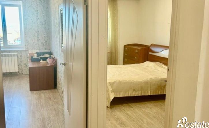 4-комн квартира проспект Космонавтов, 50,  д. 50