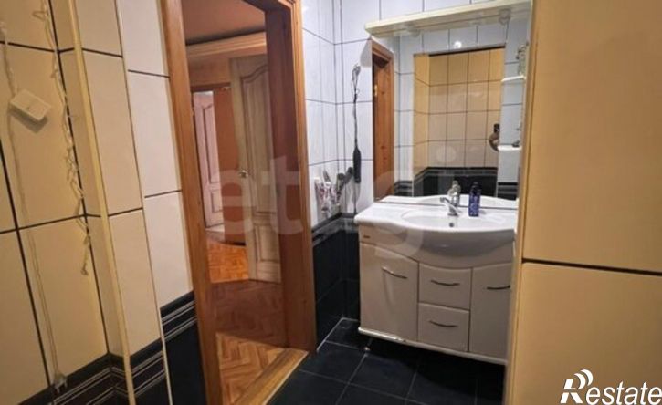 4-комн квартира улица Савина, 9,  д. 9