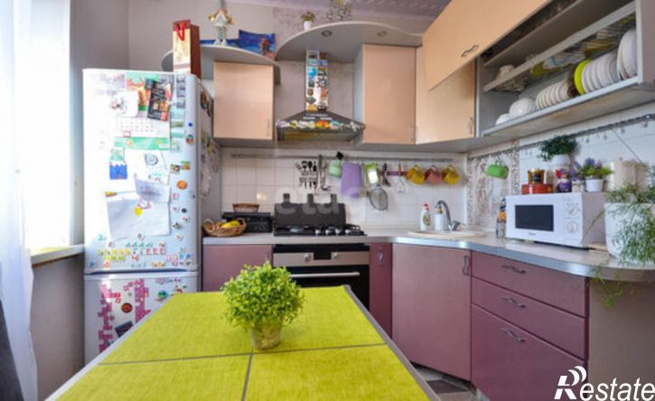 3-комн квартира ул Куратова, 8,  д. 8