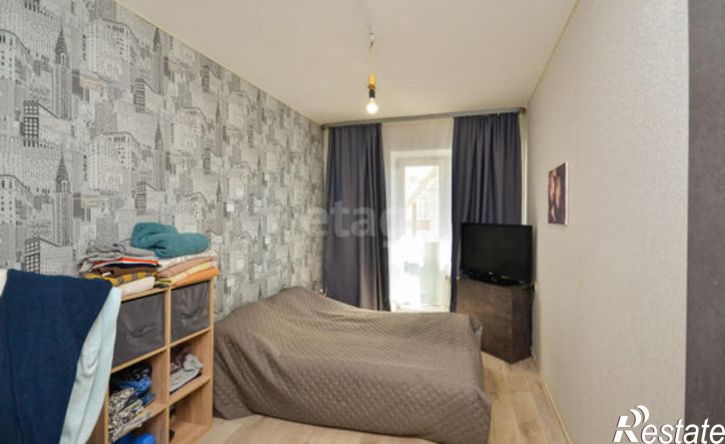 3-комн квартира ул Куратова, 8,  д. 8