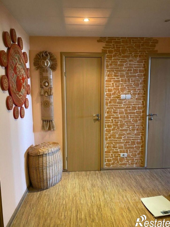 3-комн квартира пр-д Строителей, 35,  д. 35