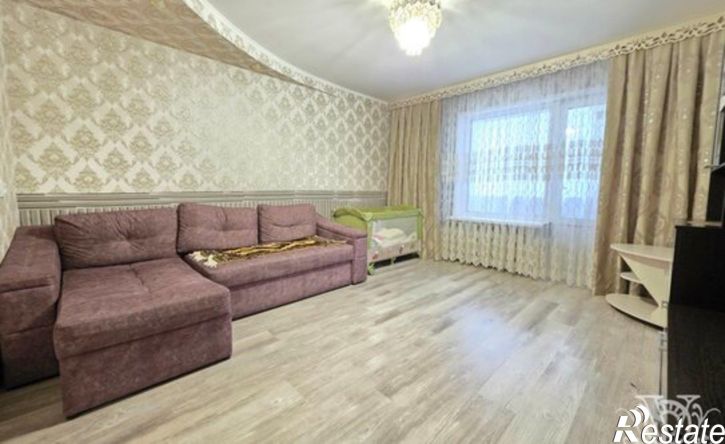 3-комн квартира улица Сенюкова, 39,  д. 39