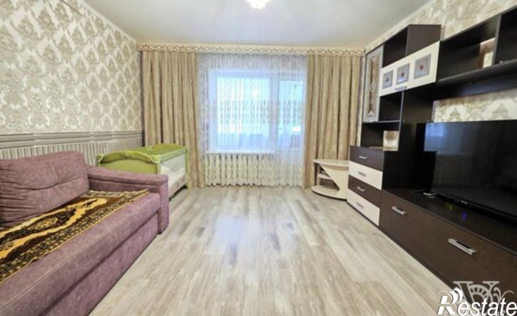 3-комн квартира улица Сенюкова, 39,  д. 39