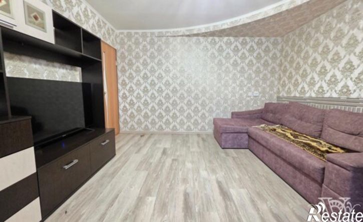 3-комн квартира улица Сенюкова, 39,  д. 39