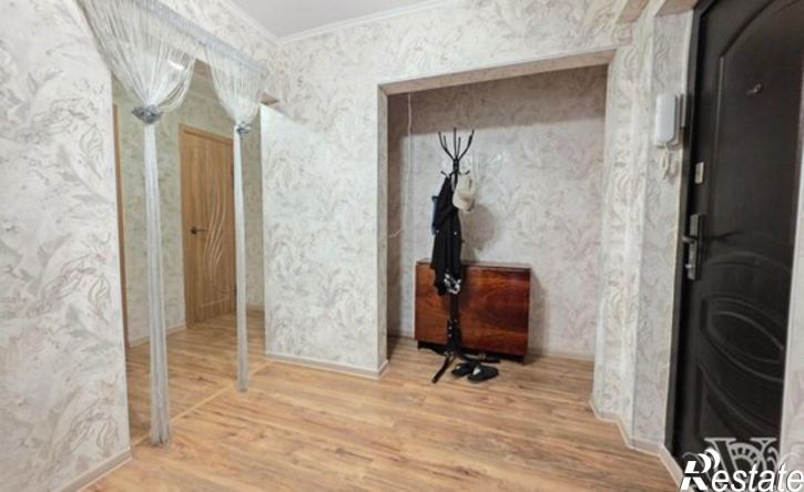 3-комн квартира улица Сенюкова, 39,  д. 39