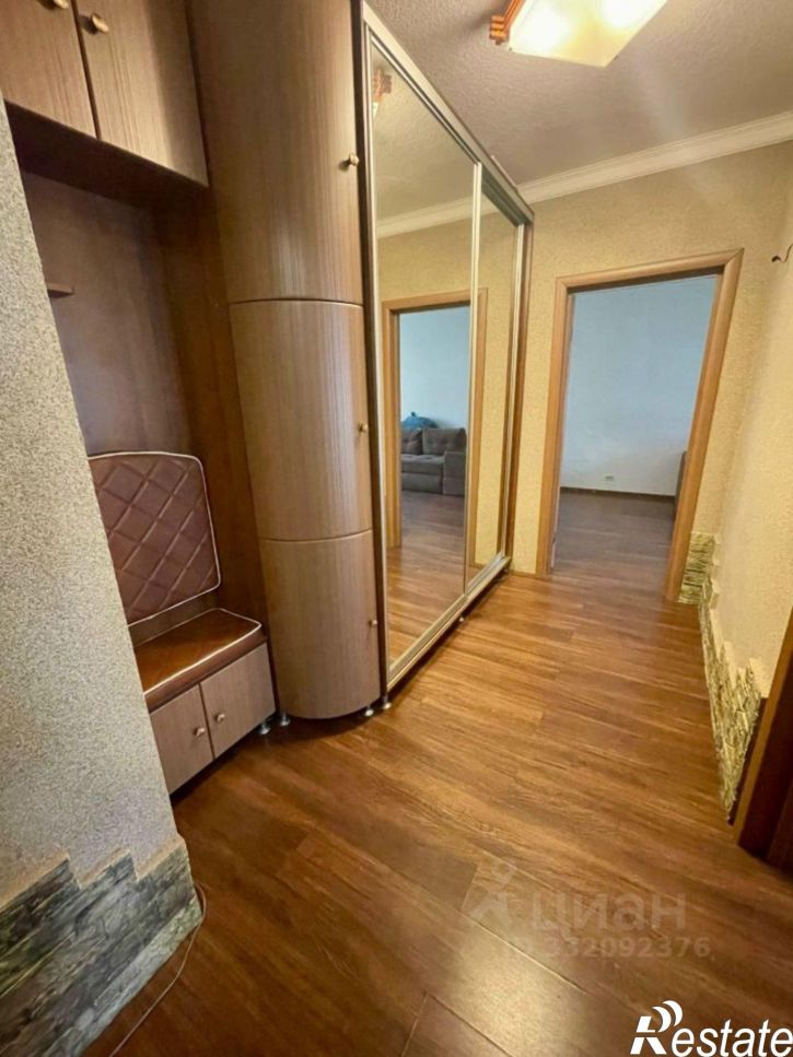 2-комн квартира пр-кт А.И.Зерюнова, 18,  д. 18