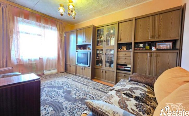 3-комн квартира ул Сенюкова, 18,  д. 18
