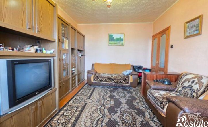 3-комн квартира ул Сенюкова, 18,  д. 18