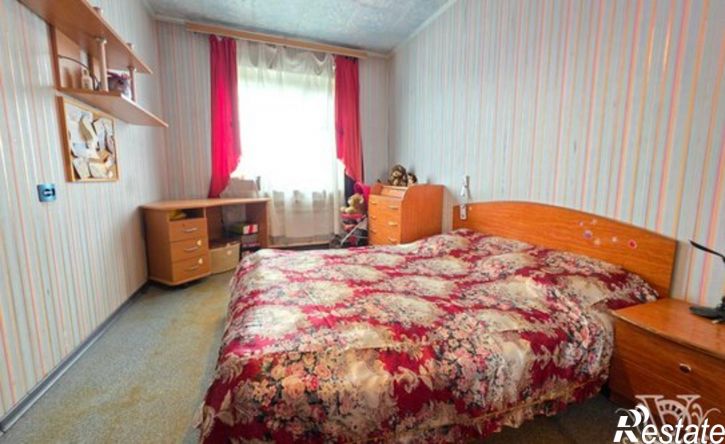 3-комн квартира ул Сенюкова, 18,  д. 18