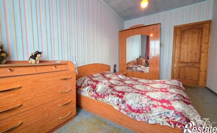 3-комн квартира ул Сенюкова, 18,  д. 18